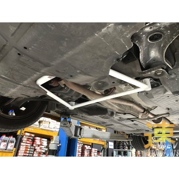Volkswagen Polo MK4 Front Lower Arm Bar